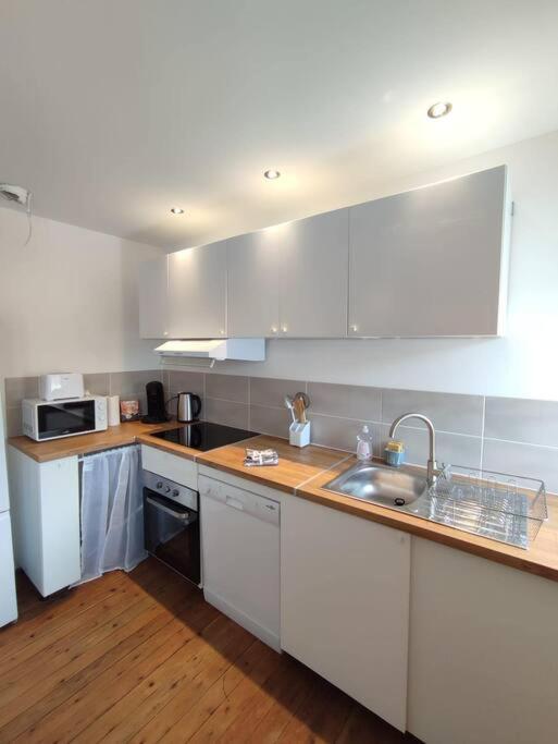 Le Petit Jacques, & Garage Apartment